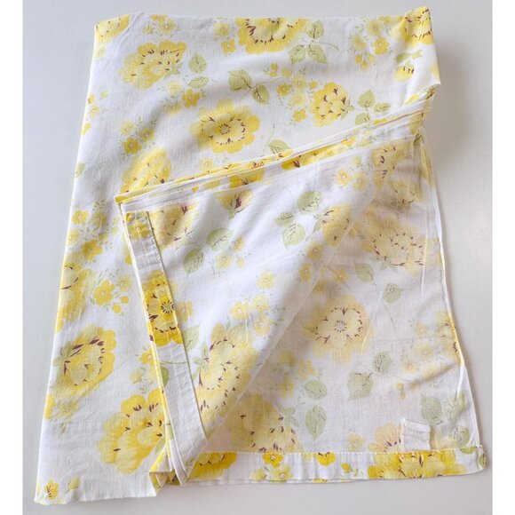 Vintage 1970s flat/top sheet, floral yellow pastel bedsheet, twin size bed - Picture 6 of 10